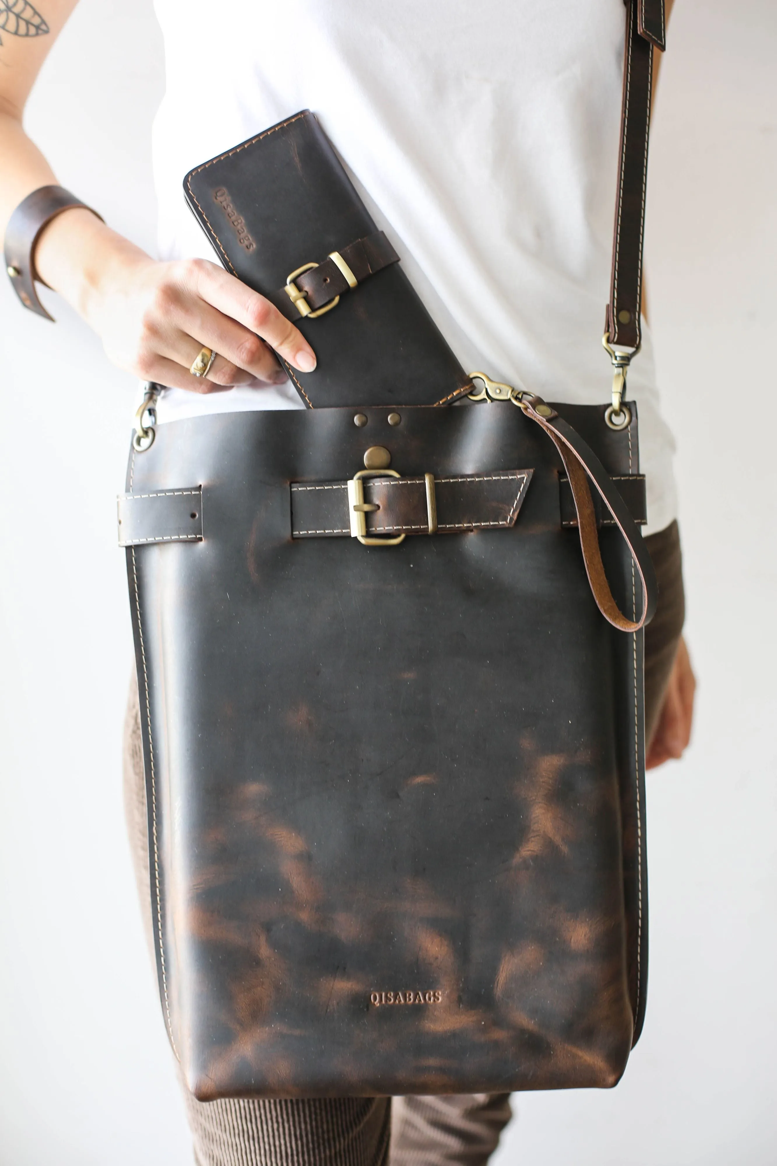 Women's Bifold Dark Brown Leather Wallet - N01